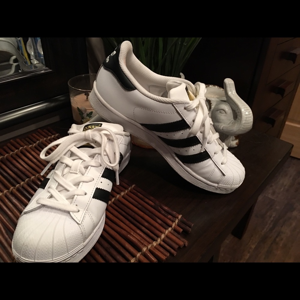 Adidas Superstar Shoes 7.5